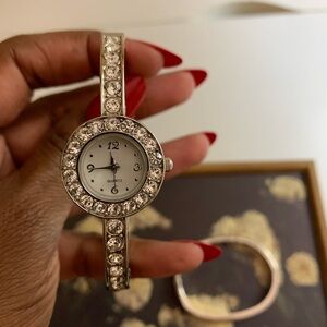 Elegant Silver Quartz Watch and Bracelet with Crystal Accents